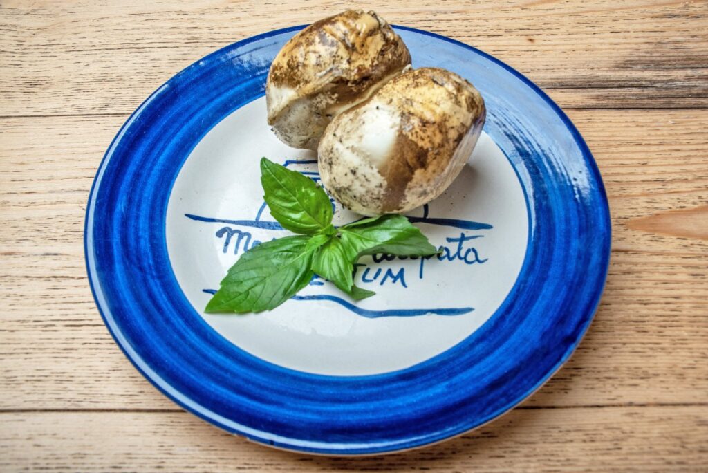 Scamorza affumicata di latte di bufala